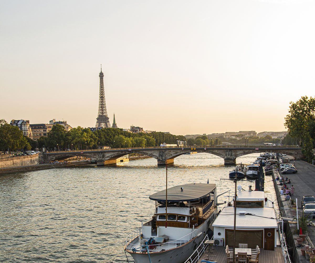 location peniche a quai seine